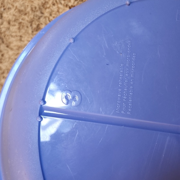 Tupperware CrystalWave Divided Dishes with Lid - Picture 4 of 10